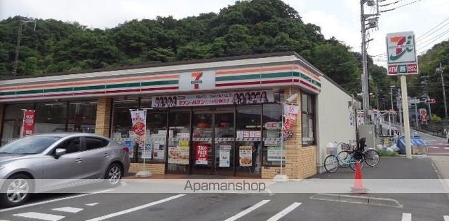 コンビニ　セブンイレブン（コンビニ）まで418m