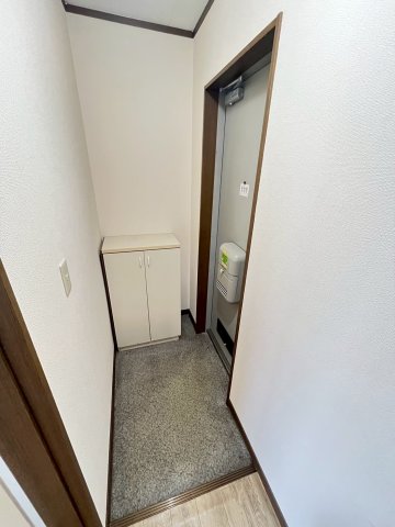 玄関　別号室の写真です。ご参考までに
