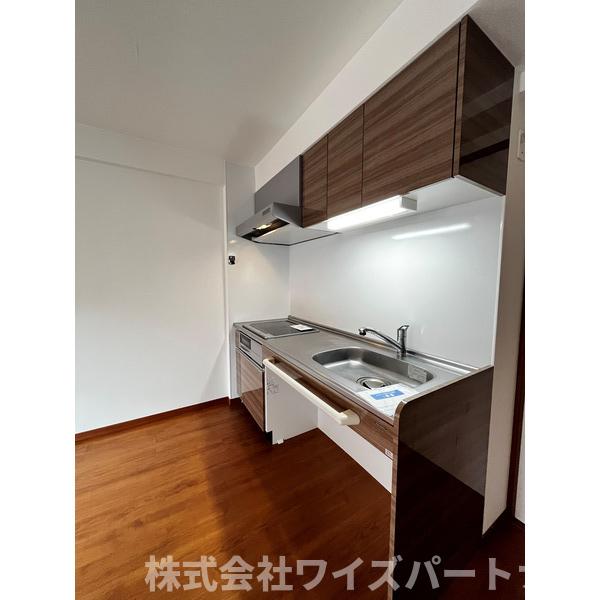 キッチン　※別号室の為、現況優先