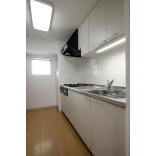 キッチン　※写真は同タイプ住戸です。