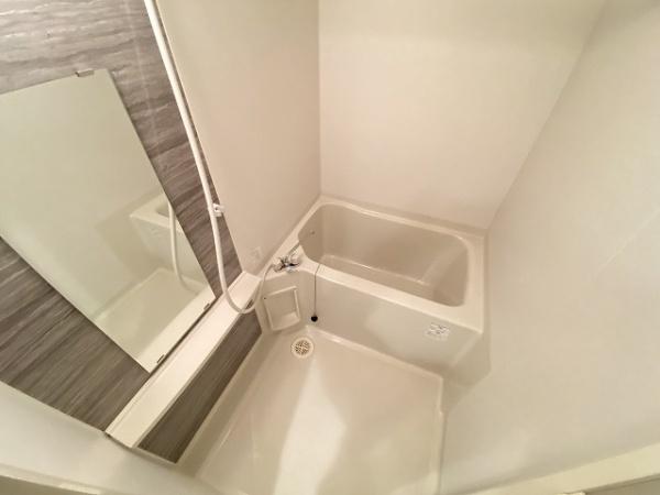バス・シャワールーム　浴室乾燥機付き！