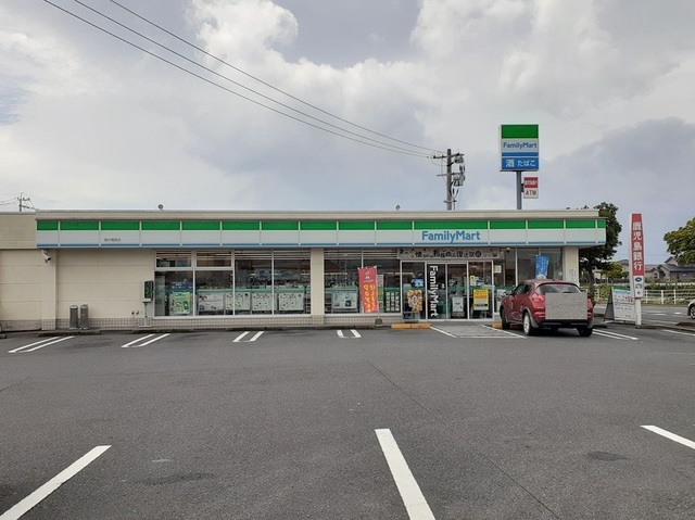 コンビニ　ファミリーマート国分福島店（コンビニ）まで500m