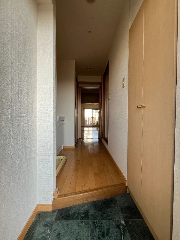 玄関　別部屋参考写真です