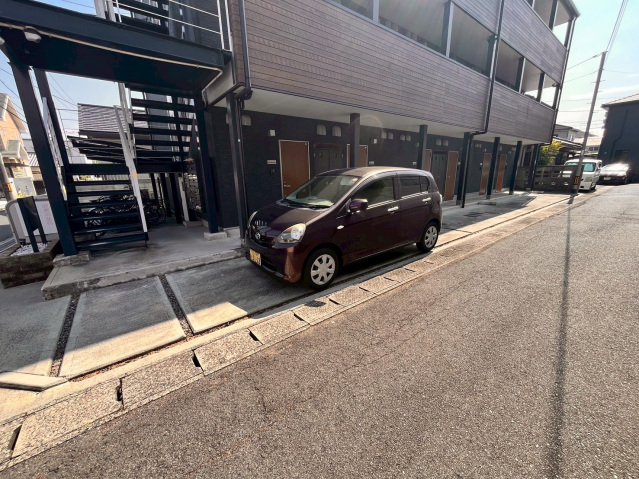 駐車場　敷地内駐車場あります
