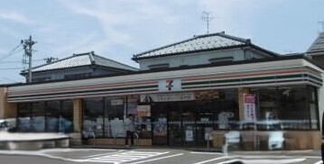 コンビニ　セブンイレブン新潟上木戸４丁目店（コンビニ）まで593m