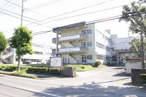 中学校　洞峰学園つくば市立谷田部東中学校（中学校）まで988m