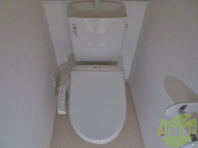 トイレ　トイレはウォシュレット付きです。便利ですよ。