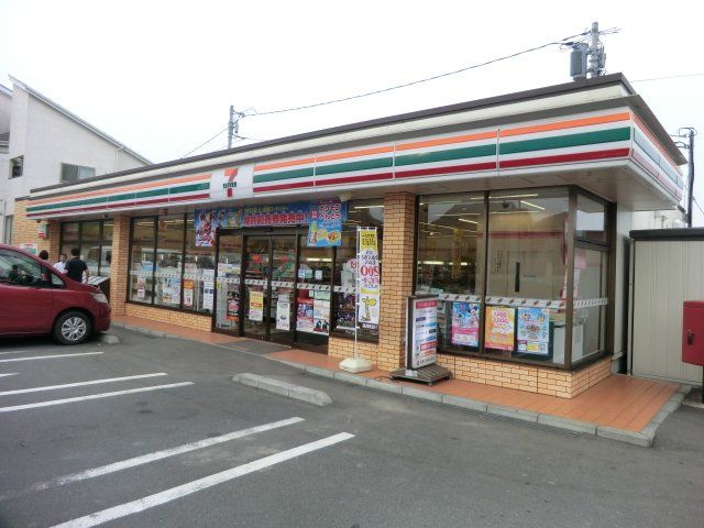 コンビニ　セブン-イレブン八王子ななくにニュータウン店（コンビニ）まで669m
