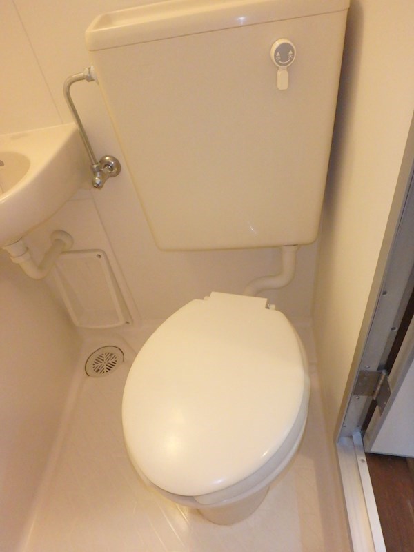 トイレ　※同仕様号室写真