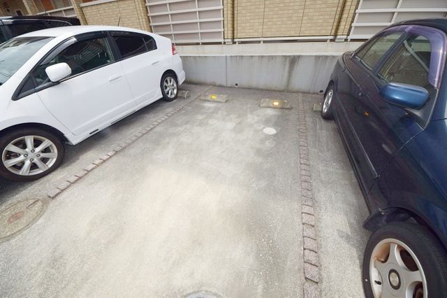 駐車場　★★敷地内駐車場完備★★