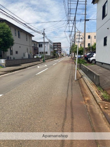 その他　前面道路（その他）まで0m