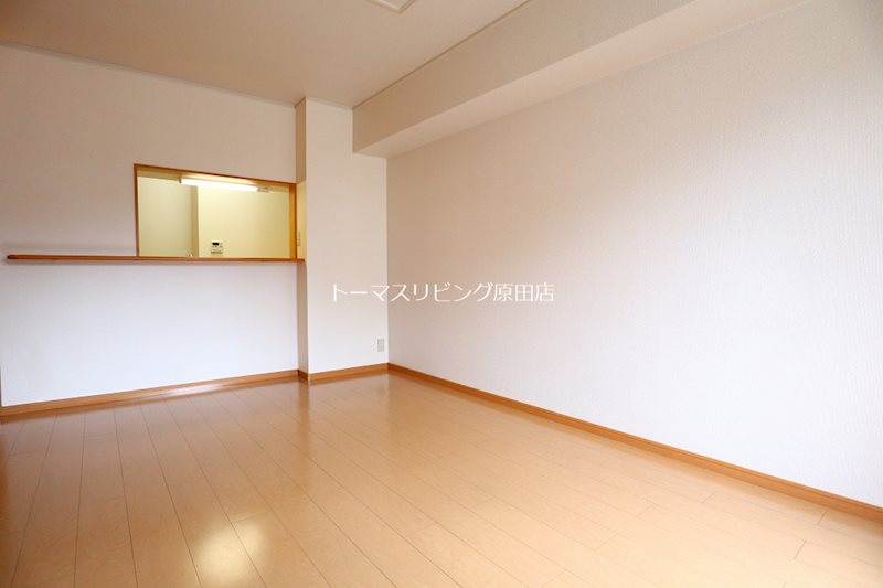 居室・リビング　・別号室参考写真