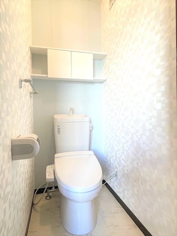 トイレ　トイレは温水洗浄便座完備