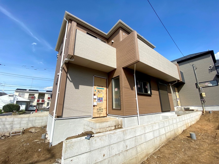 建物外観　建築中
