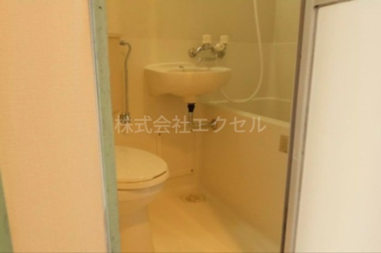 ＪＲ中央線 八王子駅 徒歩11分 3階建 築29年のトイレ写真