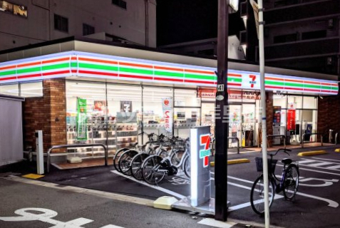 コンビニ　セブンイレブン 大阪長居東4丁目店（コンビニ）まで172m