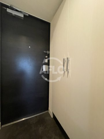 玄関　プレサンス大阪ゲートシティ　玄関