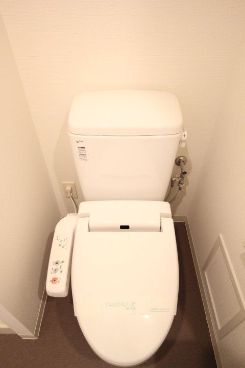 トイレ　同タイプの別部屋の写真です