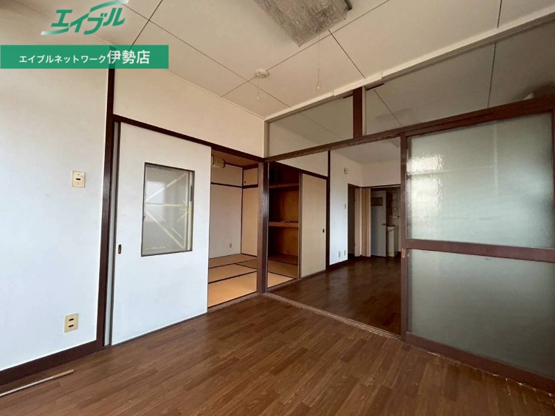 居室・リビング　別部屋参考写真です