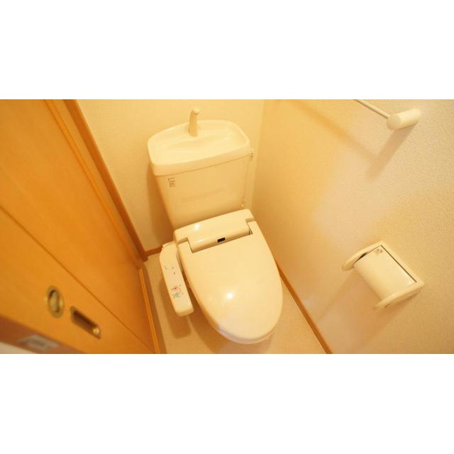 トイレ　シャワー付きトイレ