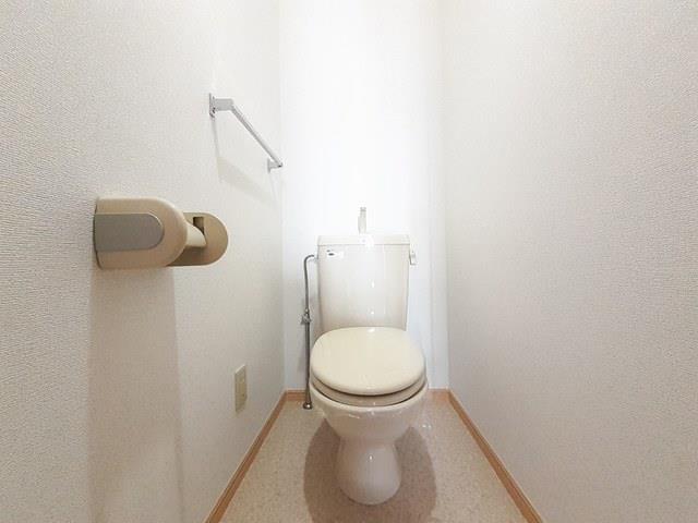ＪＲ山陽本線 土山駅 徒歩18分 3階建 築29年のトイレ写真