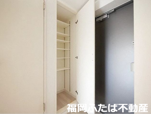 リアンレガーロ井尻ステーションIIの玄関写真