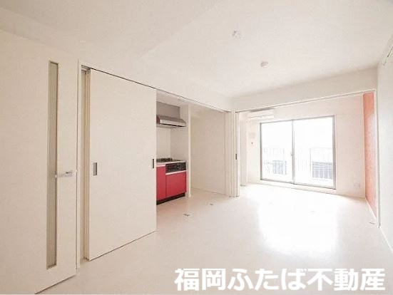 リアンレガーロ井尻ステーションIIの居間写真