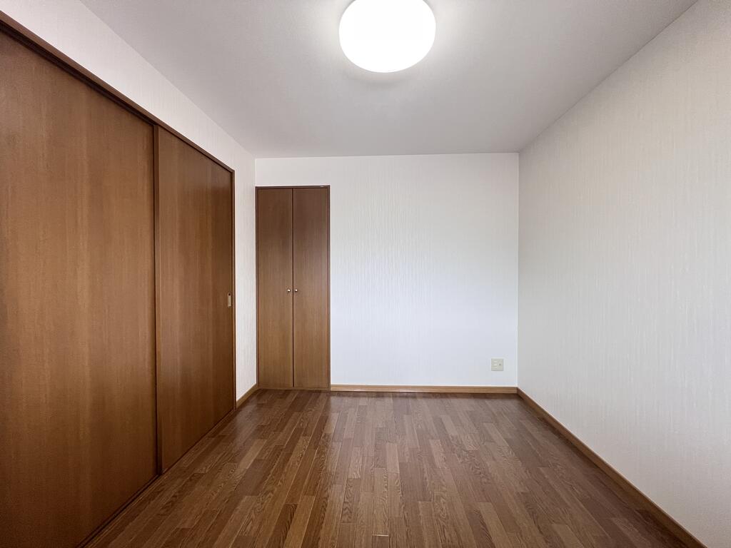 その他　使いやすい形の6帖の洋室☆