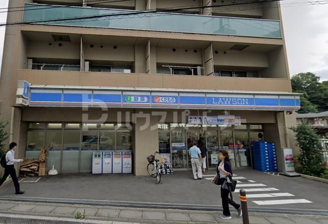 コンビニ　ローソン松戸市役所前店（コンビニ）まで220m
