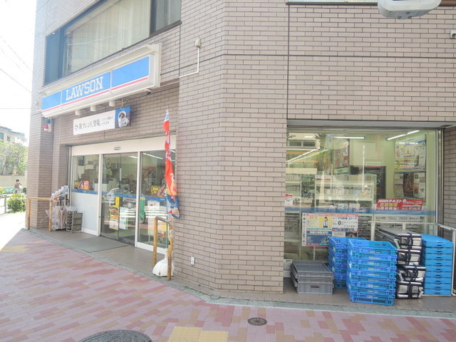 コンビニ　ローソン三軒茶屋店（コンビニ）まで479m