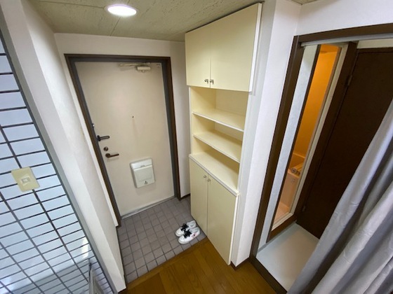 玄関　※別部屋の写真です