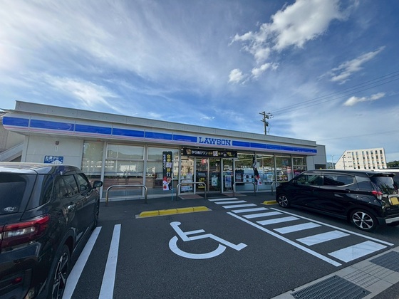 コンビニ　ローソン東広島西条中央店（コンビニ）まで404m