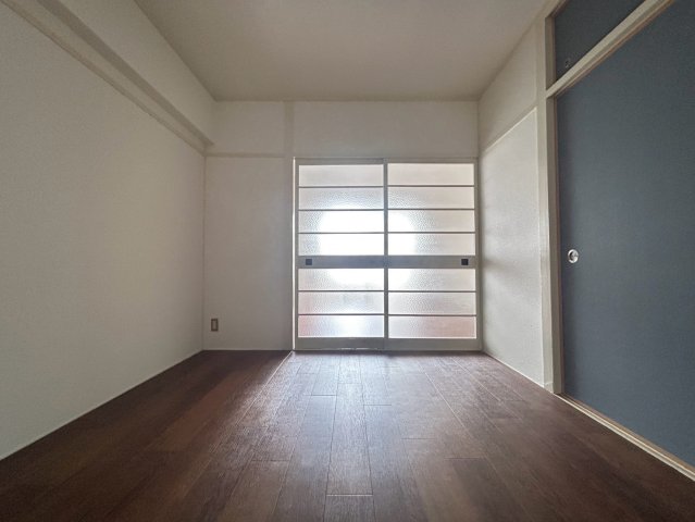 甲子園グリーンハイツの居間写真