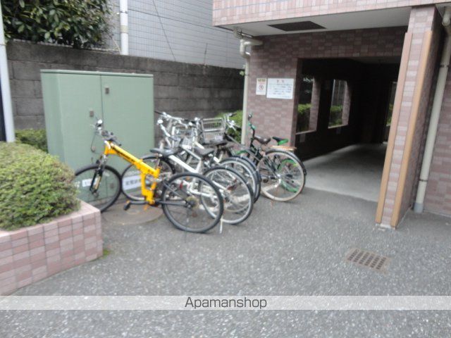 ルーブル三軒茶屋の外観写真
