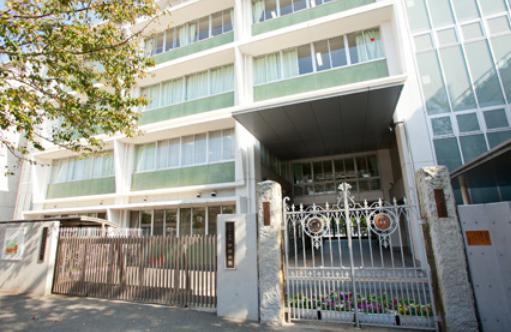 中学校　品川区立伊藤中学校（中学校）まで744m