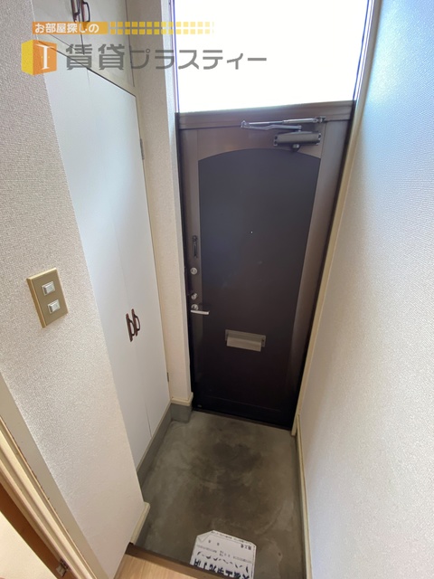 玄関　シューズボックス付きの玄関