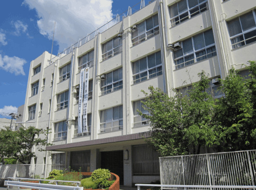 中学校　大阪市立大正東中学校（中学校）まで967m
