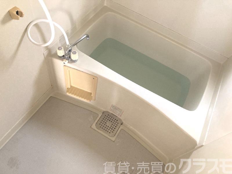バス・シャワールーム　浴室窓あり♪