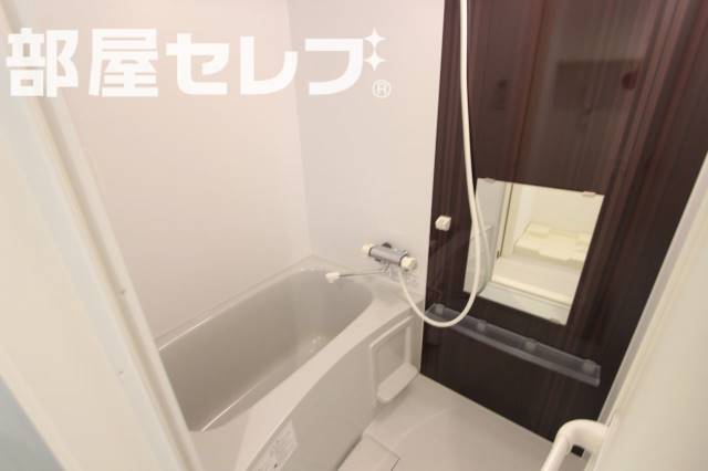 バス・シャワールーム　おいだき機能付き