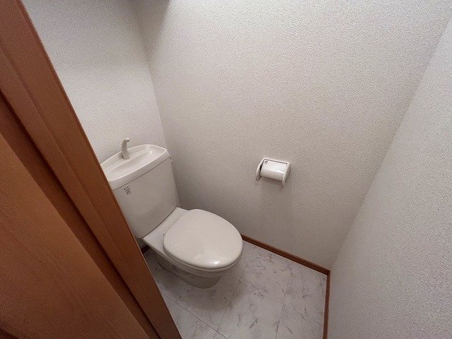 トイレ　ゆったりとした空間のトイレです
