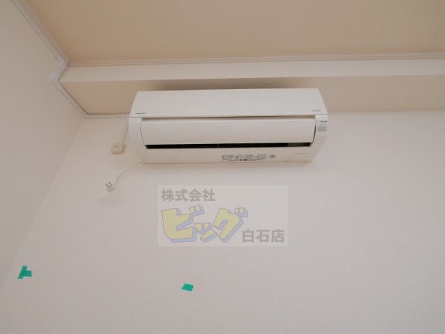 その他設備　夏も快適なエアコン付きです♪