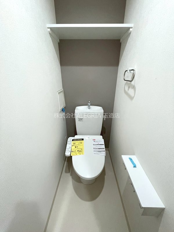 地下鉄千日前線 新深江駅 徒歩3分 10階建 築2年のトイレ写真