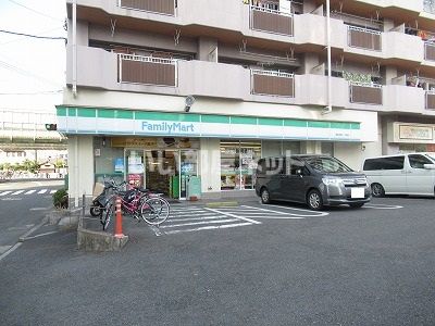 コンビニ　ファミリーマート 西石切町一丁目店（コンビニ）まで362m