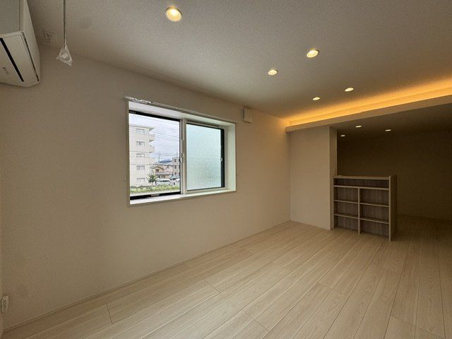ＪＲ埼京線 北戸田駅 徒歩8分 3階建 築1年の居間写真