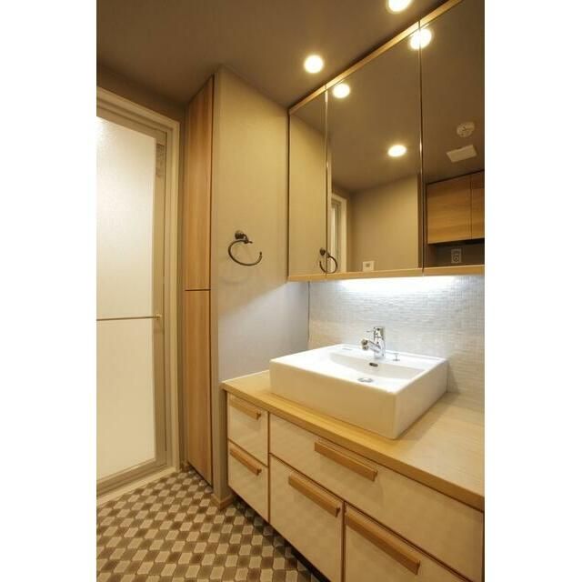 洗面設備　ブランシエスタ白山　文京区白山1