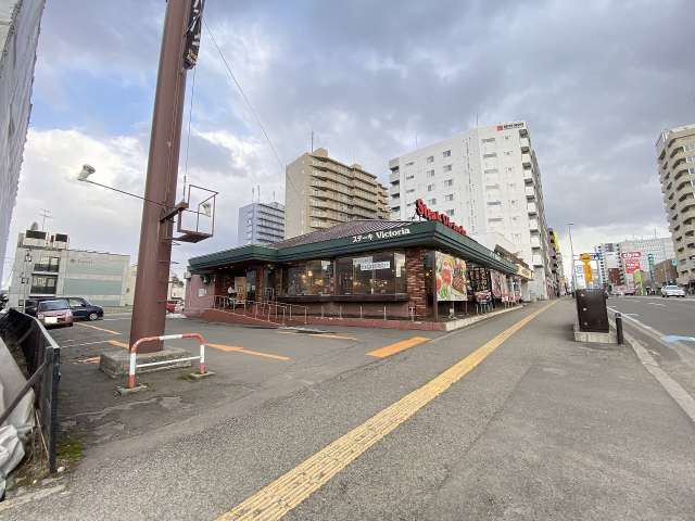 飲食店　ヴィクトリア（飲食店）まで439m