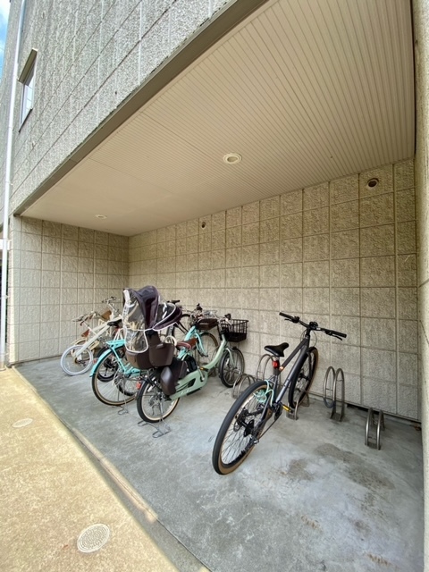 その他共有部分　★敷地内屋根付き駐輪場（世帯/1台）★