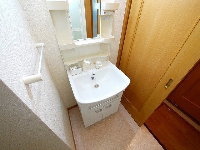 洗面設備　忙しい朝には欠かせない洗面所です