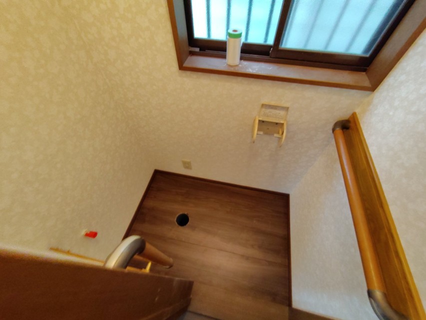 阪神本線 打出駅 徒歩6分 2階建 築30年のトイレ写真