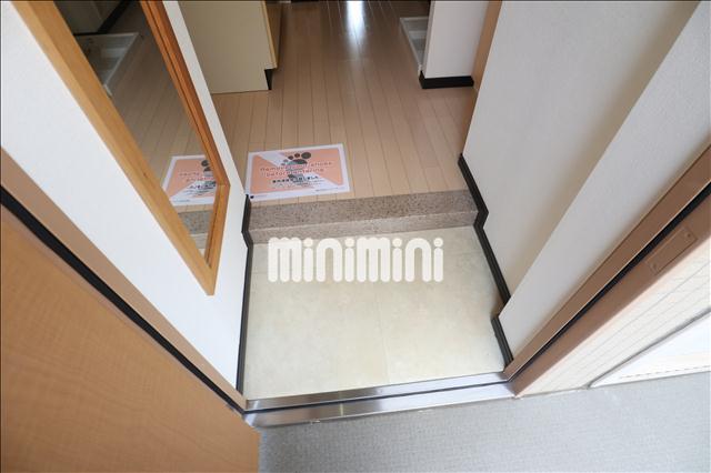 VIVRE横浜白楽弐番館の玄関写真